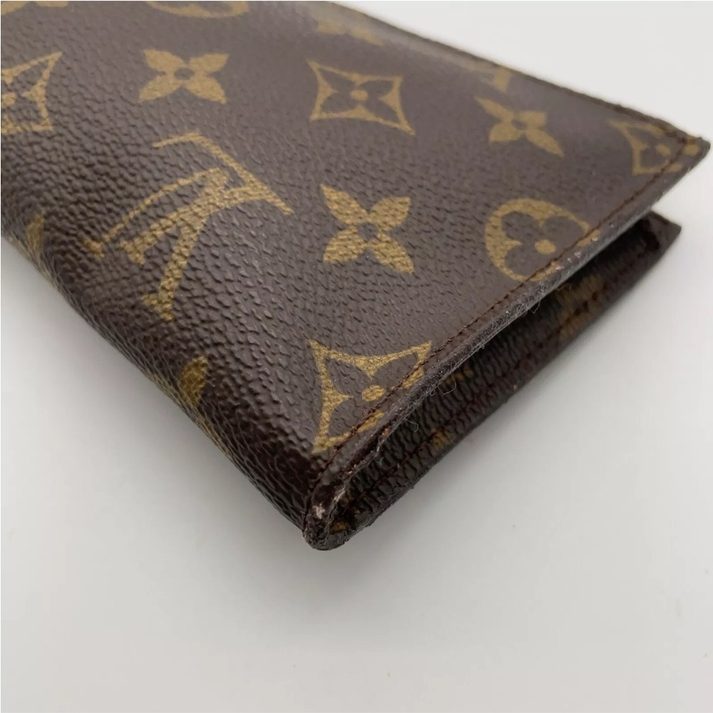 Louis Vuitton Pouch - Picture 9 of 13